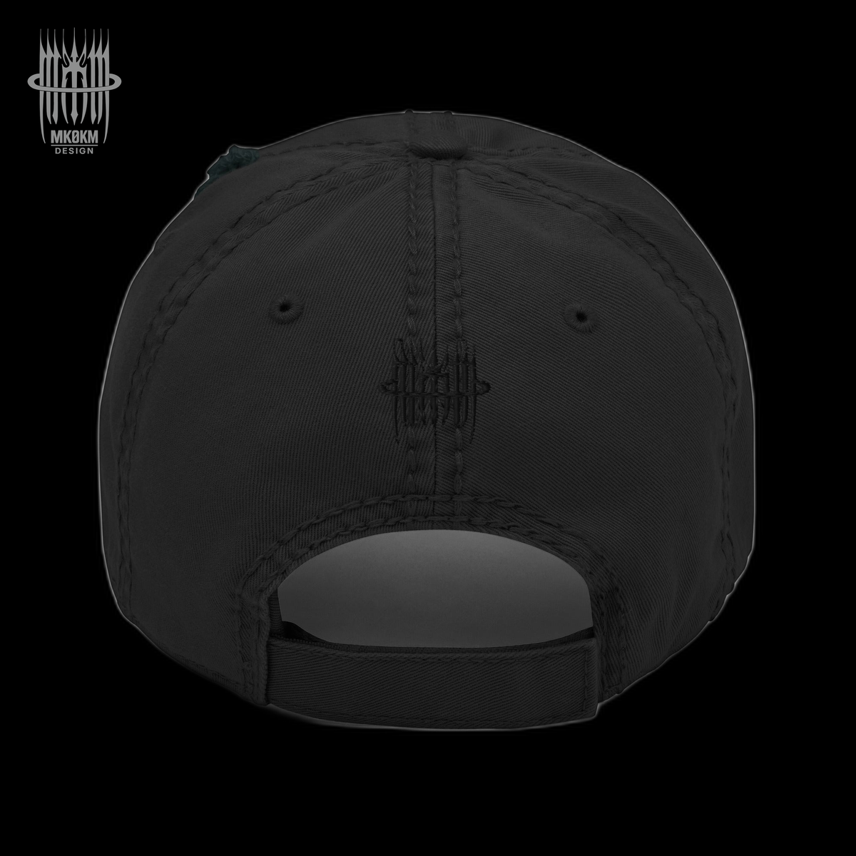 Black studio background — MK0KM