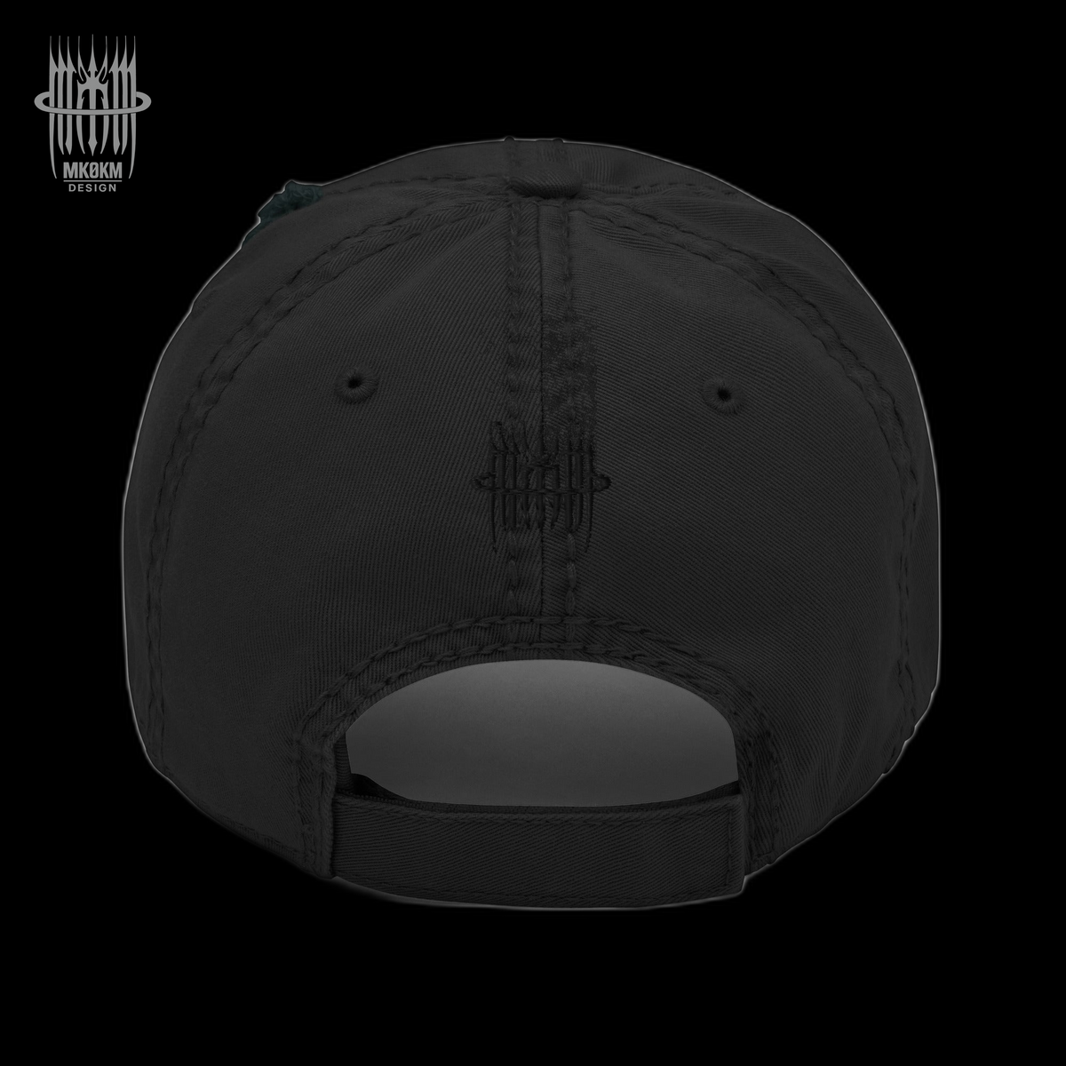 Black studio background — MK0KM