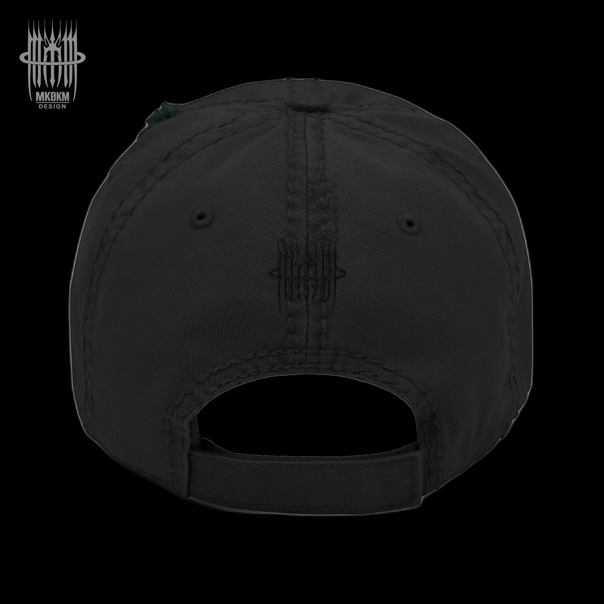 Black studio background — MK0KM