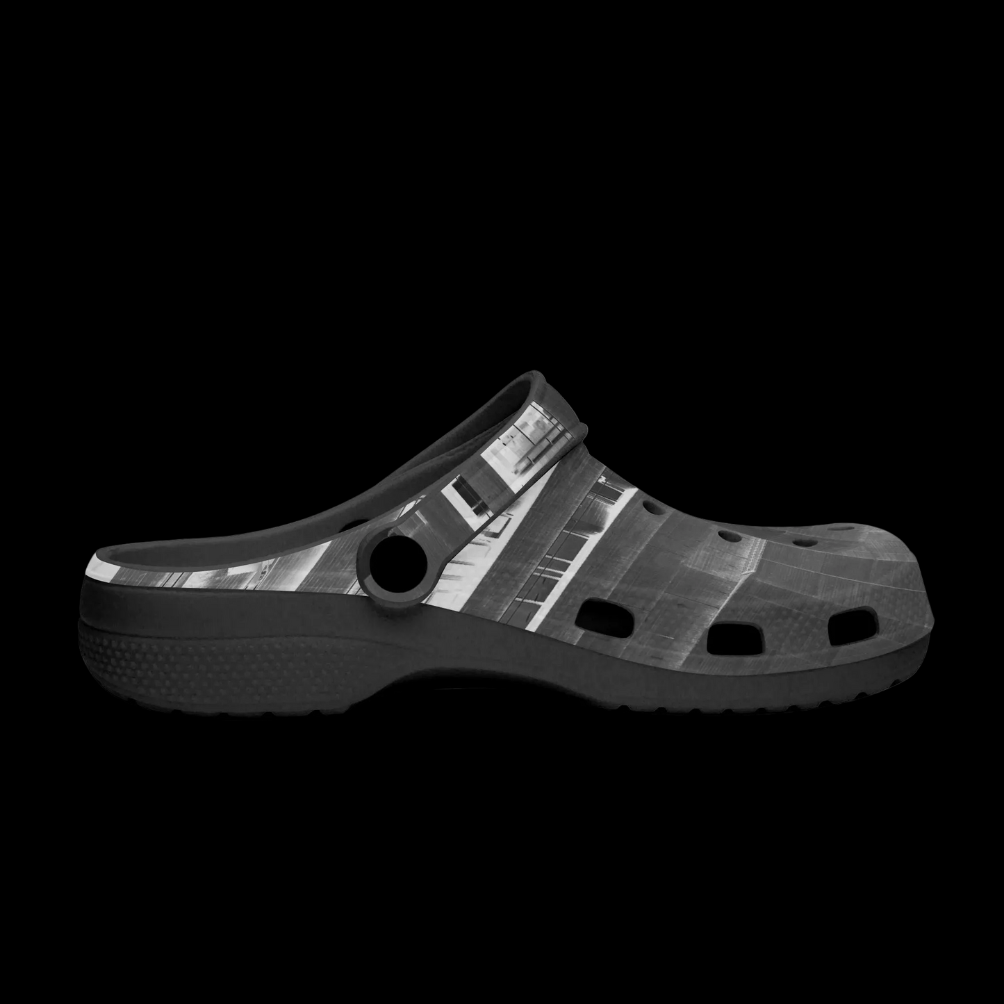 MK0KM Black-base Clogs VP