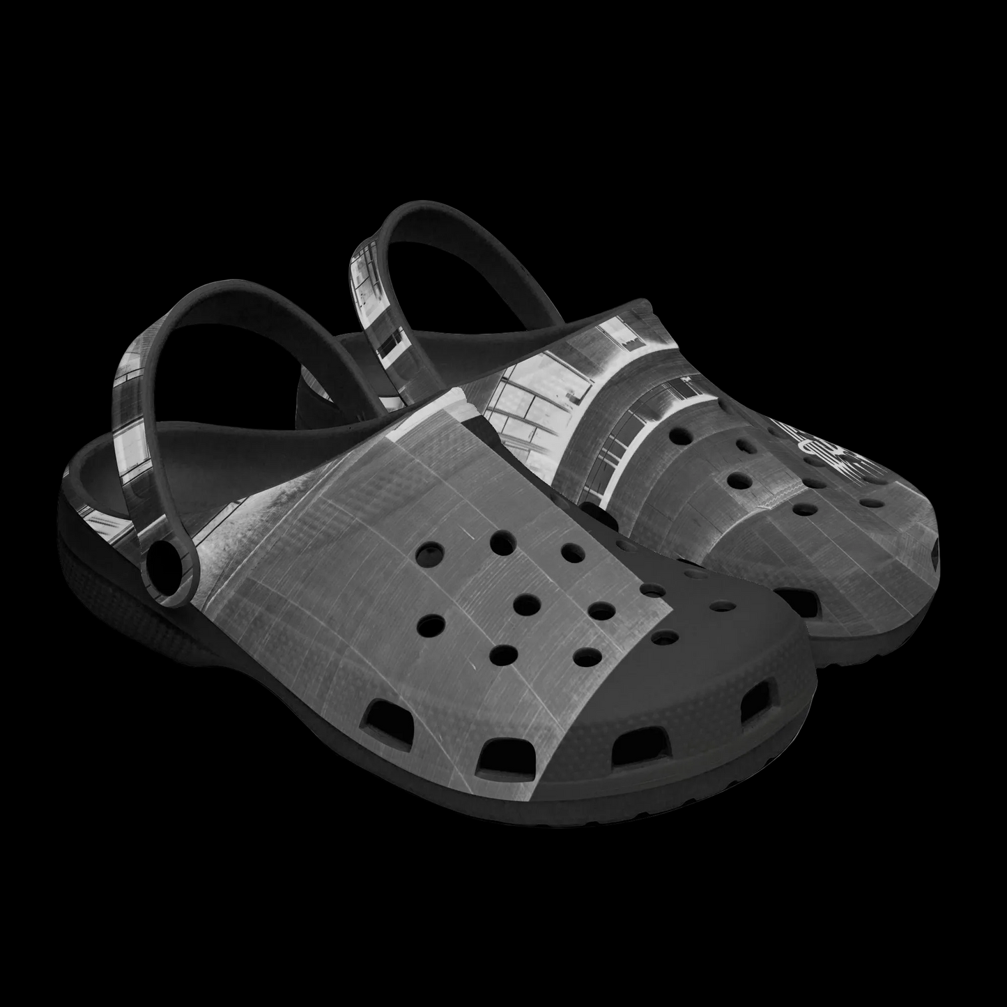MK0KM Black-base Clogs VP