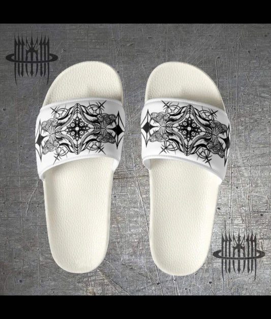 MK0KM Men’s slides BLV WHT